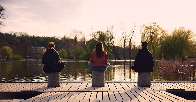 How to meditate outside with nature